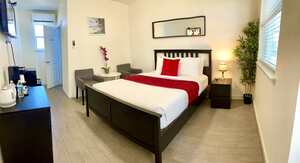 Queen Room Photo 2